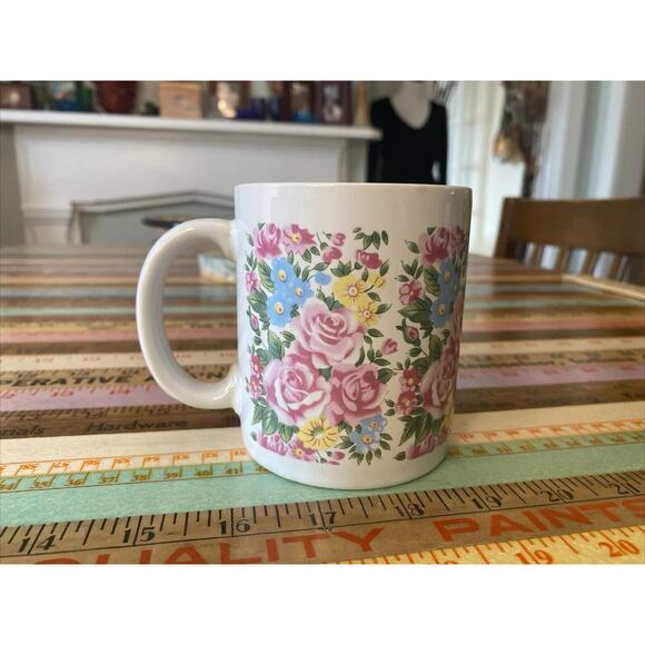 VINTAGE Floral MOTHER Coffee Tea Cup Mug White Gold Accents 1980s - Picture 4 of 9